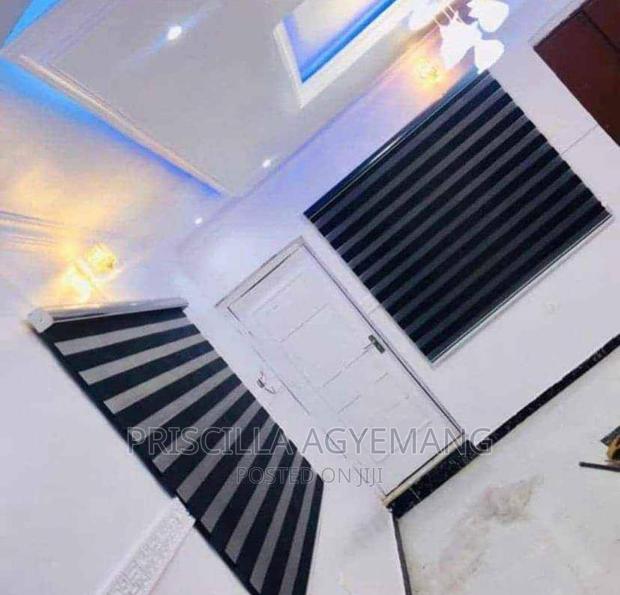 Window Blinds · Photo 4