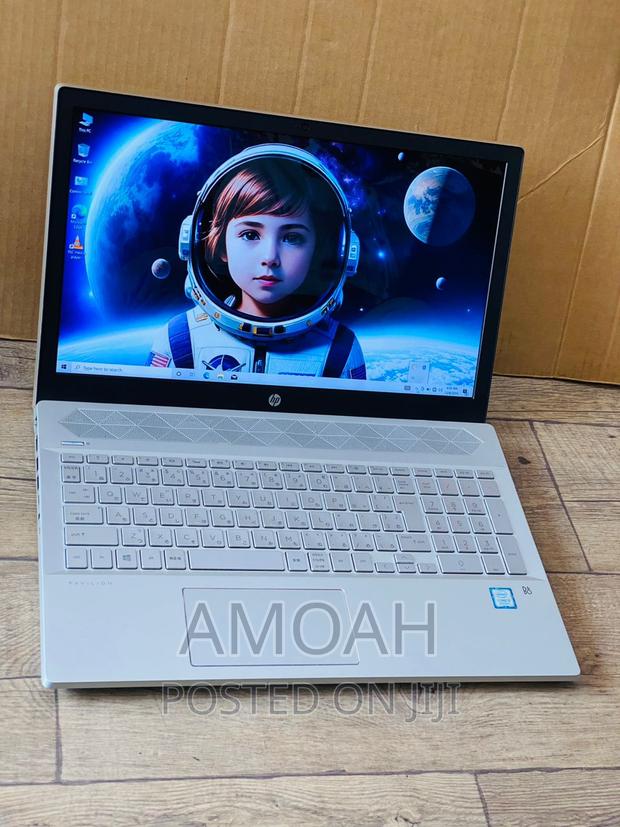 Laptop HP Pavilion 15 8GB Intel Core I3 SSD 256GB · Photo 1