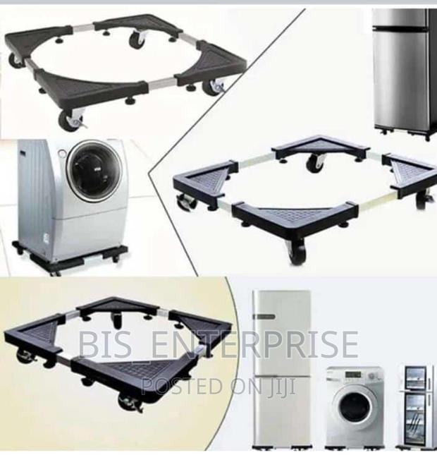 Moverble Fridge Stand · Photo 1