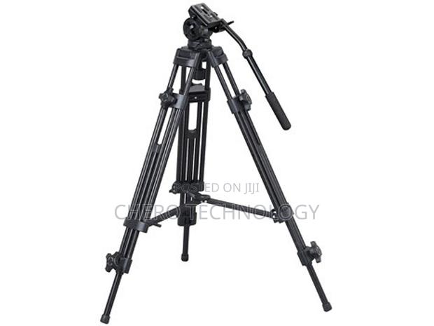 Heavy Duty Tripod (717) · Photo 2