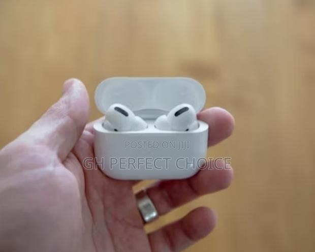 Dynamic Grade (A) Airpods Pro 2nd Generation · Photo 1