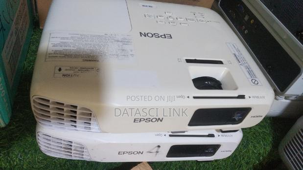Epson Slightly Uk Used Projector photo 4
