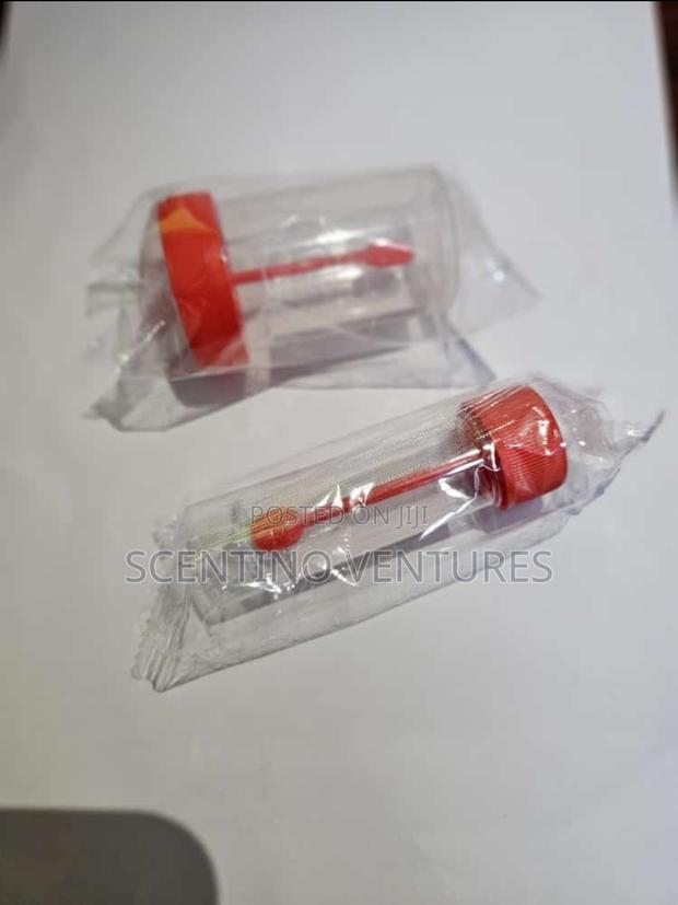 Stool Container (30ml) · Photo 3