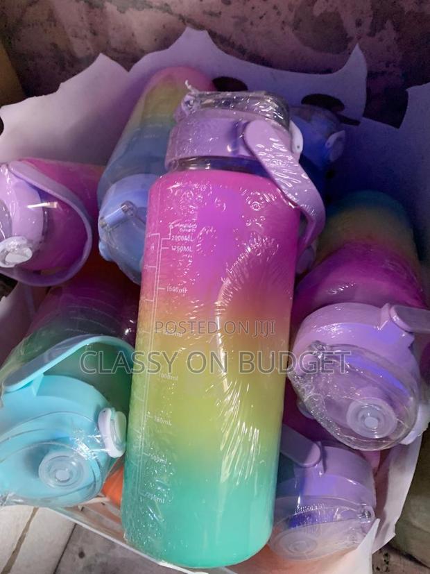 3 in 1 Water Bottle With Calibration · Photo 4
