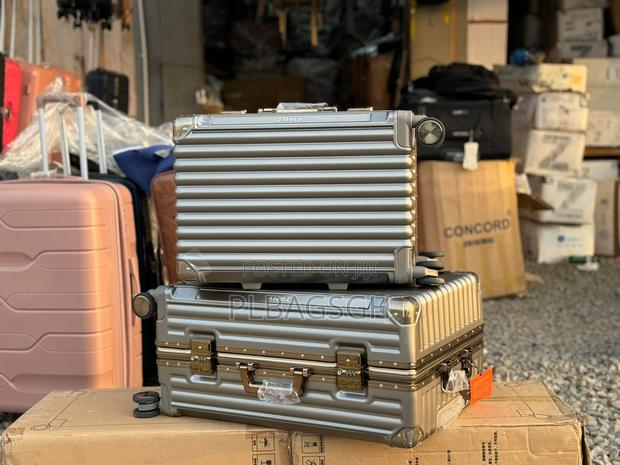 Zipless Trolling Traveling Luxurious Luggage at Plbagsgh · Photo 4