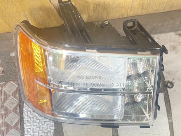 2007-2014 GMC SIERRA 2500 PICKUP Headlight