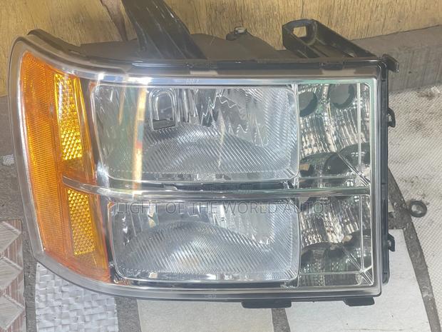 2007-2014 GMC SIERRA 2500 PICKUP Headlight