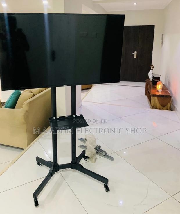 Fresh in Box Moveable Tv Trolly for 32”-70” Tv,Black. · Photo 2