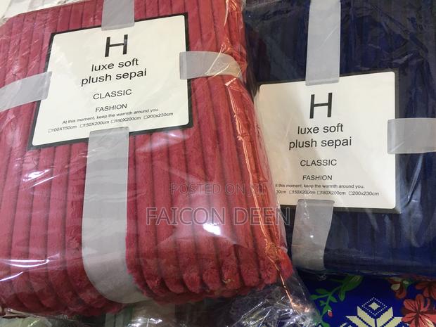 Reversible Soft Comfy Original Throw Blankets · Photo 1