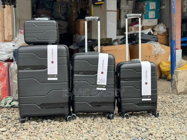 4set Anticrake Luggages /Travel Bags · Photo 1
