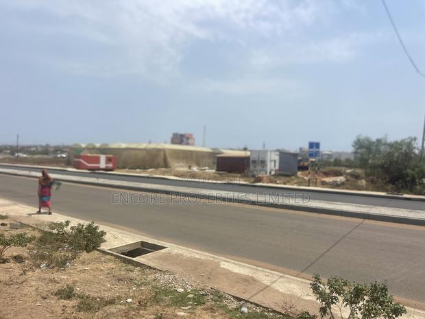 Roadside Plots of Land Now Selling · Photo 1
