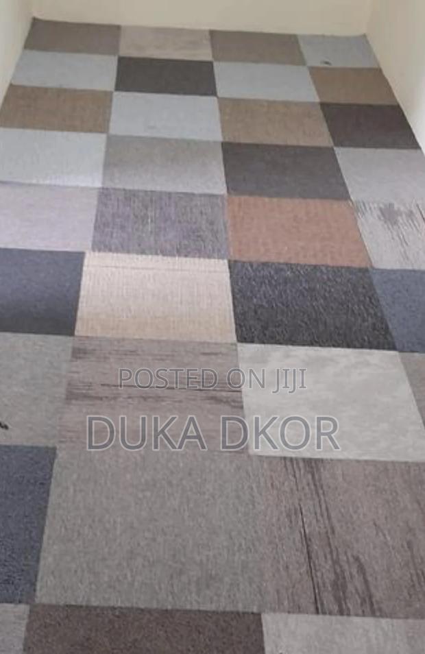 Woolen Carpets photo 2