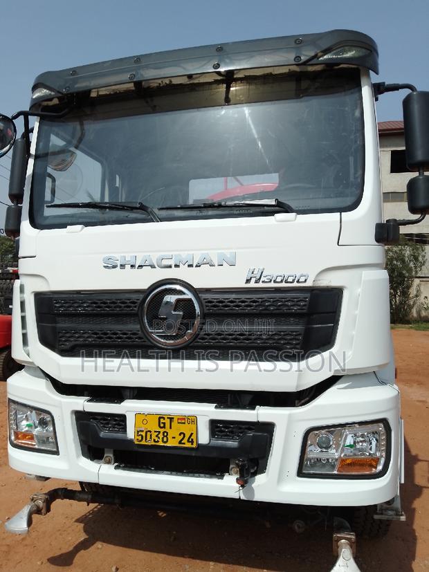 Brand New SHACMAN Water Tanker 20000liters photo 4
