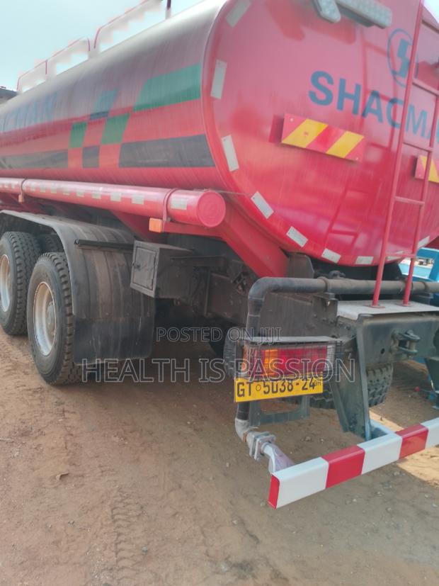 Brand New SHACMAN Water Tanker 20000liters photo 5