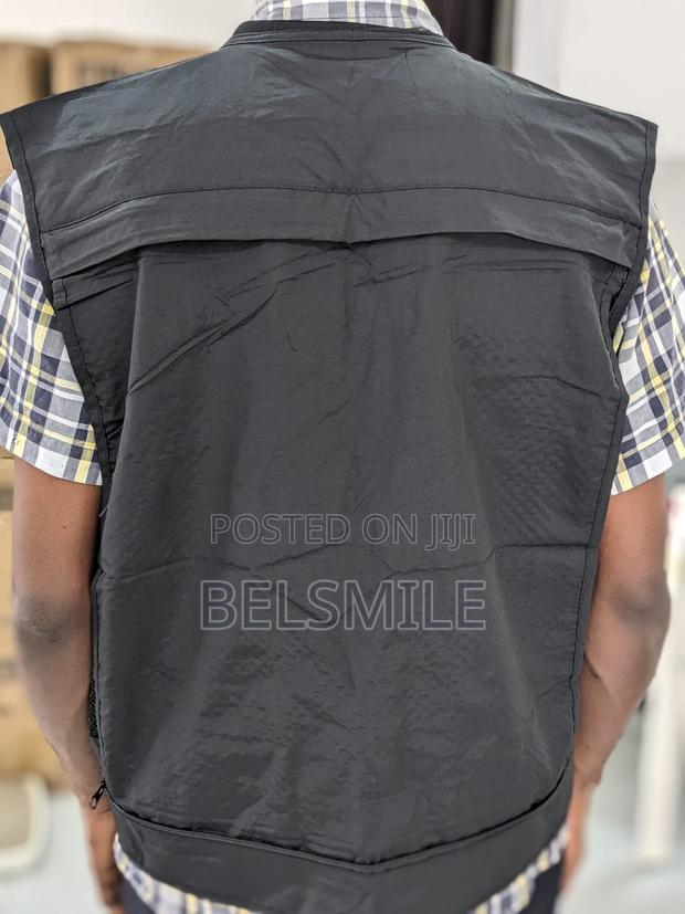 Photography, Videography and Media Vest Multi Pockets photo 3