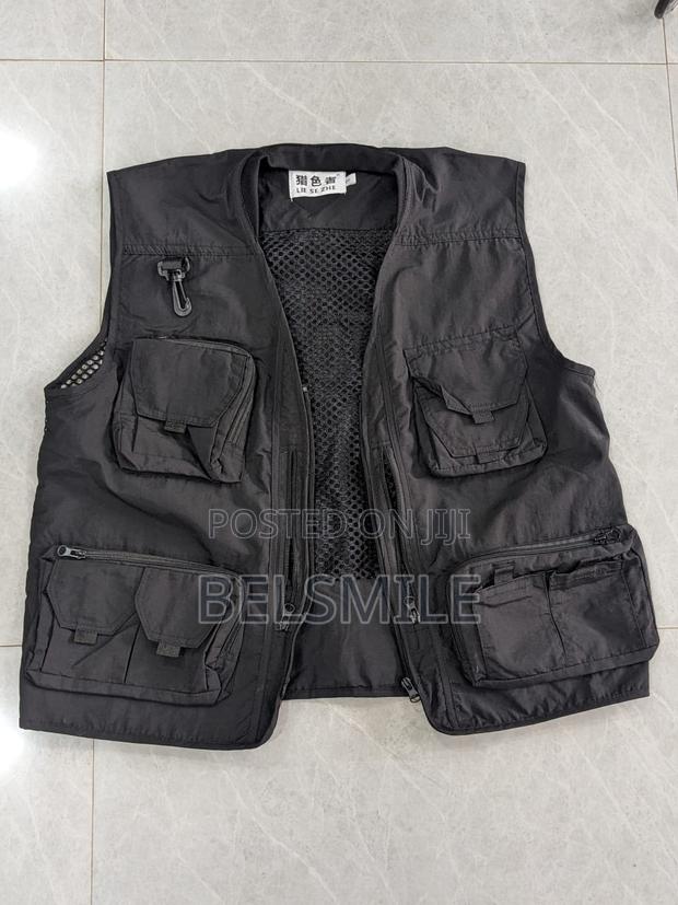 Photography, Videography and Media Vest Multi Pockets photo 5