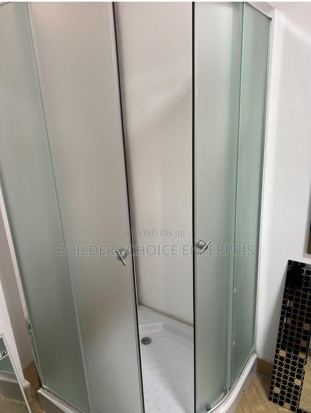 Shower Cubicle(Frosted Glass) · Photo 4