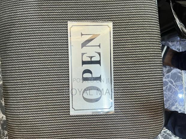 Open and Closed Communication Sign