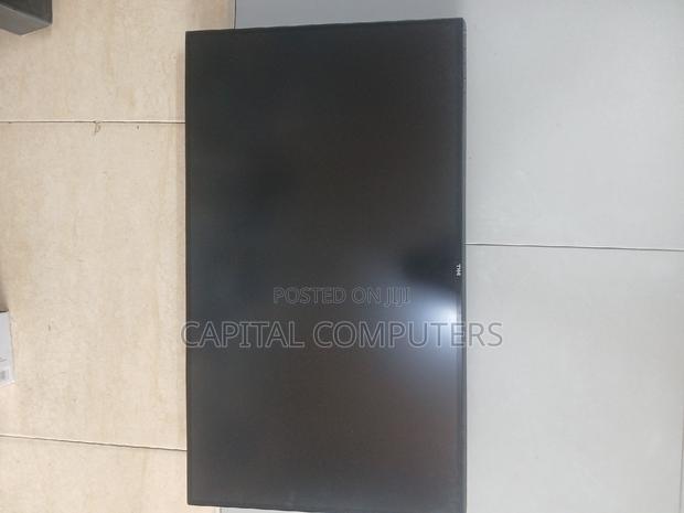 Dell U2717D Monitor photo 4