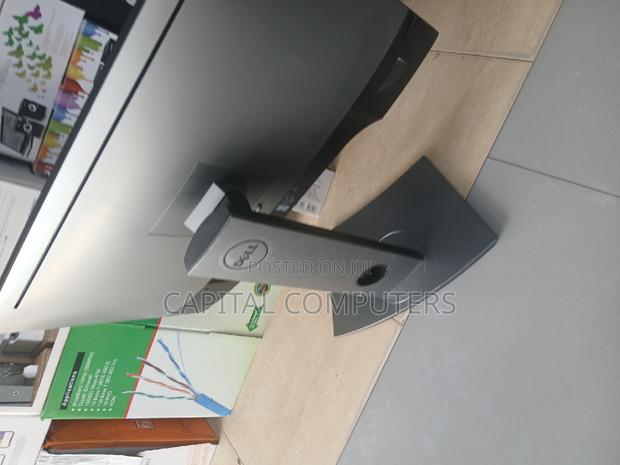 Dell U2717D Monitor photo 5