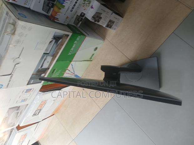 Dell U2717D Monitor photo 6