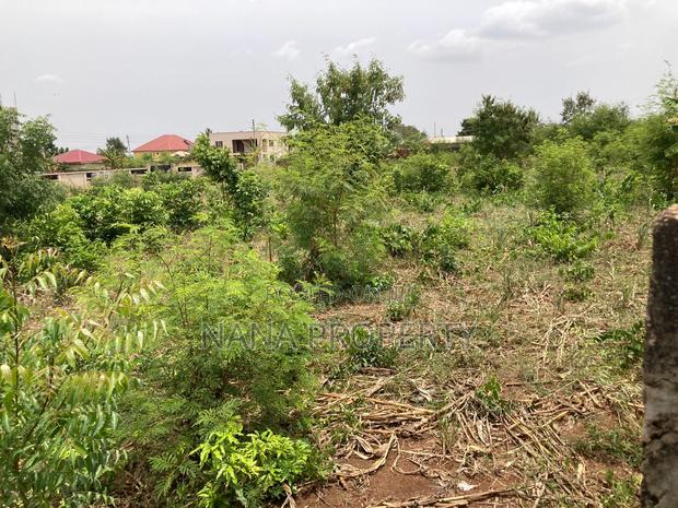 Two Plots of Land for Sale Located at Oyarifa Kuotaam · Photo 1