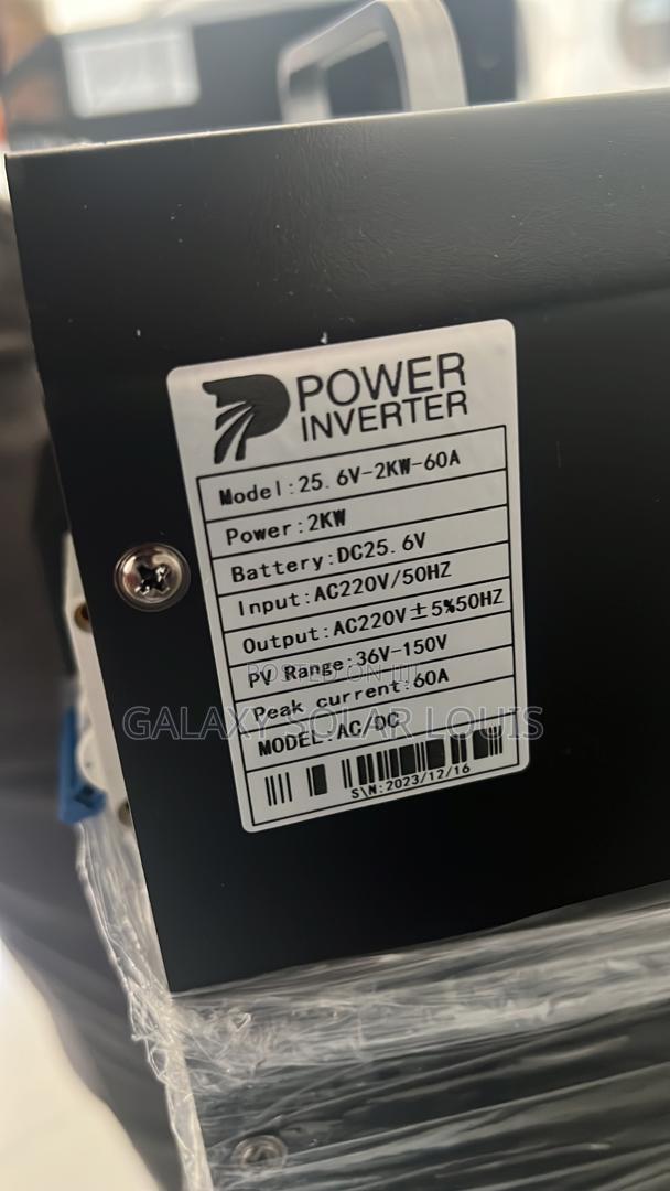 2KW All in One Solar Generator With Lithium Battery Inbuilt photo 2