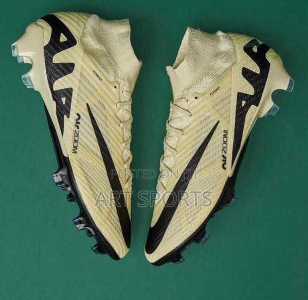 Nike Mercurial Superfly Boot · Photo 4
