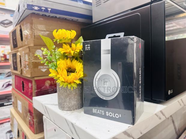 Very Affordable Headphones Beats Solo 3 · Photo 2