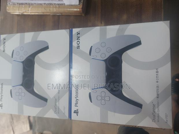 PS5 Cintroller · Photo 4