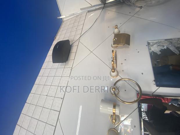 Gold Bathroom Accessories Set