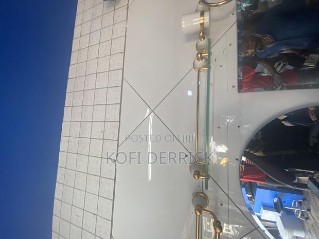 Gold Bathroom Accessories Set