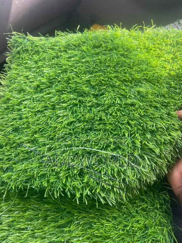 Beautiful Premium Green Grass 30mm Thickness 150gh Per SQM photo 3