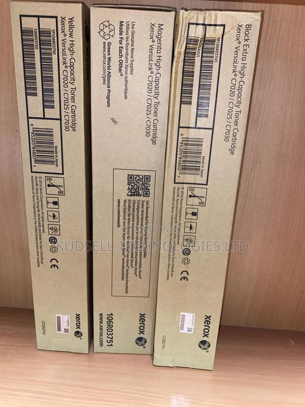 Xerox 106R03737 Black Toner Cartridge 70 Series · Photo 3
