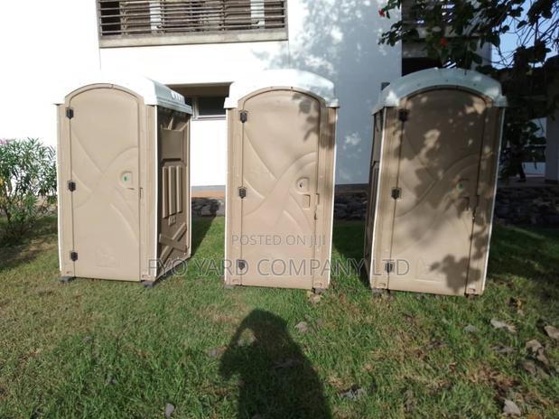 Flushable Portable Wash Room for Rent · Photo 2
