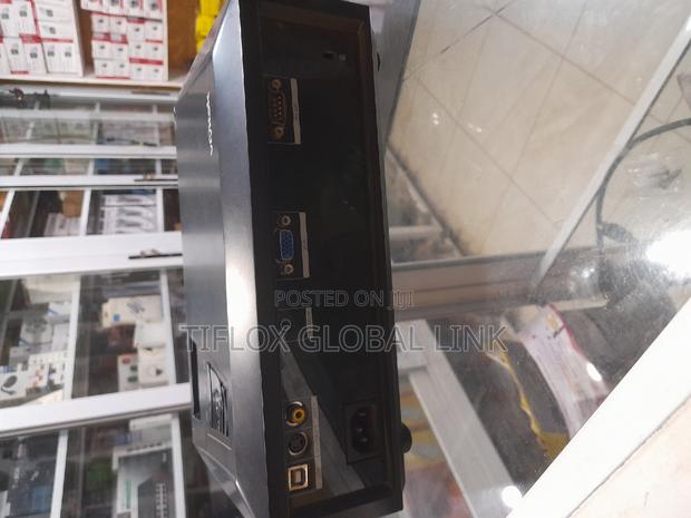 Vivitek Projector ( 2800 Lumens ) photo 3