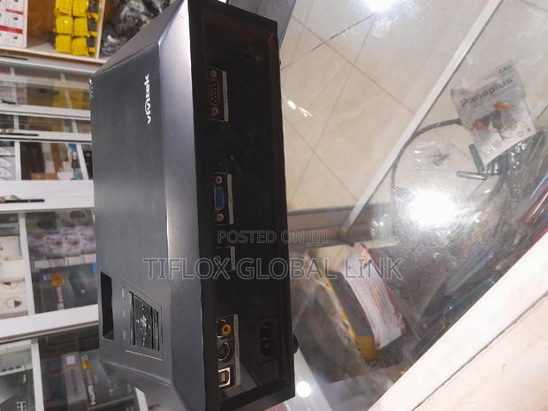 Vivitek Projector ( 2800 Lumens ) photo 4