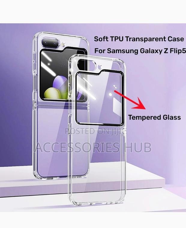 Samsung Z Flip 5 Transparent Case With Screen Protector · Photo 3
