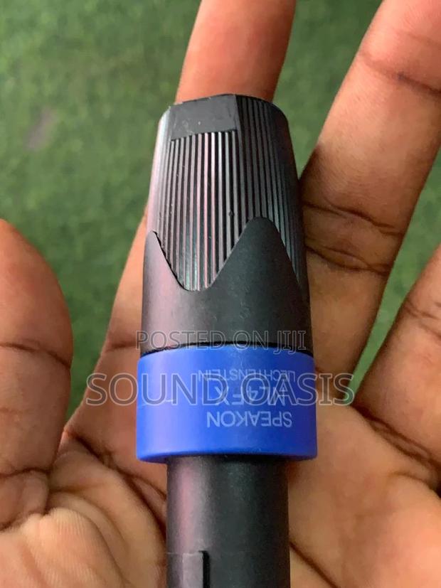 Neutrix Speakon Plugs (Blue) · Photo 3