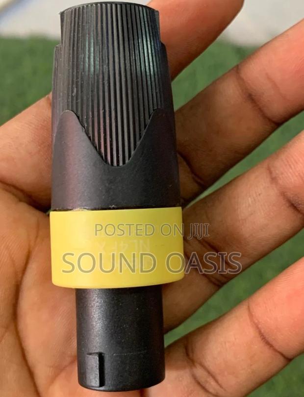 Neutrix Speakon Plugs (Yellow) · Photo 4
