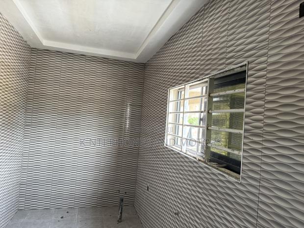 7bdrm Block of Flats in Tech Apromase, Kumasi Metropolitan for sale photo 7