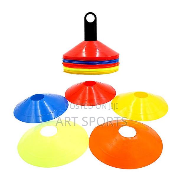 Set of Flat Cones ( 50 Pieces ) · Photo 1