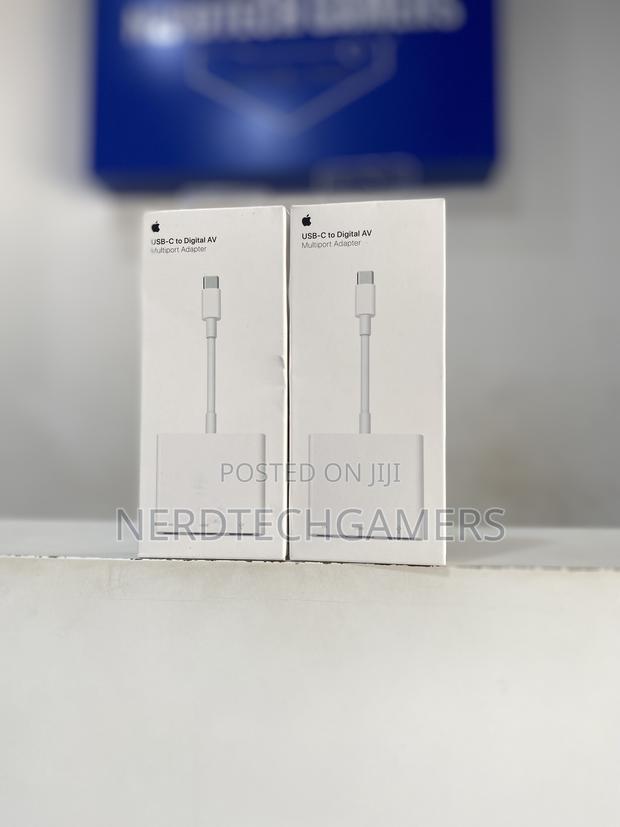 Apple USB-C to Digital Av Multiport Adapter · Photo 4