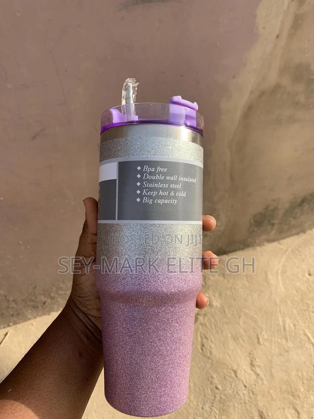 Vacuum Insulated Mug 900ML · Photo 4