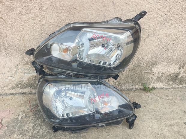 Toyota Porte 2015 Headlight
