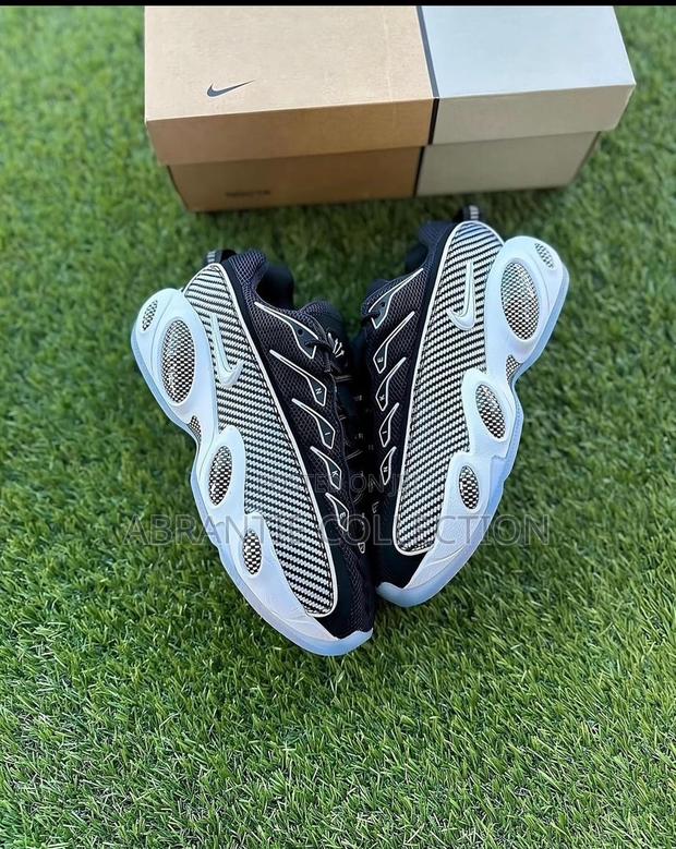 Nike Nocta Crimson Glide · Photo 4