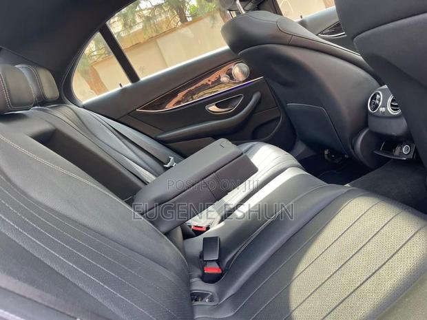 Mercedes-Benz E300 2018 Black