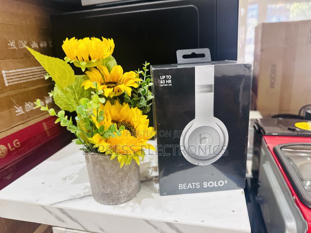 Available Now Beats Solo 3 · Photo 2