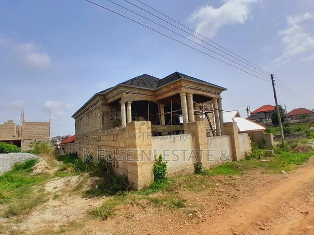 6bdrm House in K Fuseini Estate, Kumasi Metropolitan for sale photo 2