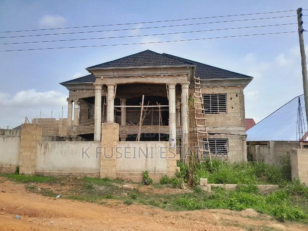 6bdrm House in K Fuseini Estate, Kumasi Metropolitan for sale photo 4